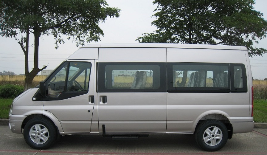 9 passenger minivan